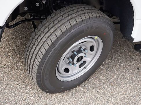 New 2026 Ford F250 XL w/ F-250 >10K GVWR Package image 9