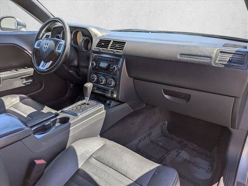 Used 2011 Dodge Challenger RWD image 19