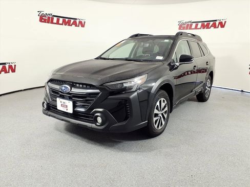 Certified 2025 Subaru Outback Premium image 3