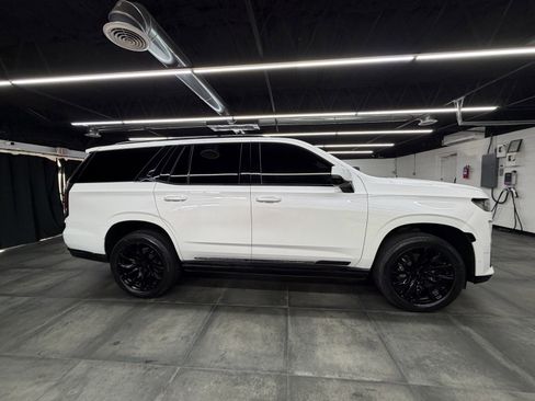 Used 2023 Cadillac Escalade Sport Platinum w/ LPO, ONYX Package image 8