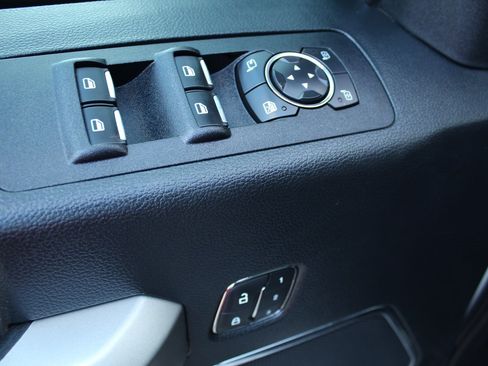 Used 2020 Ford F150 Lariat image 16