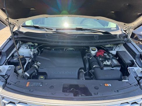 Used 2019 Ford Explorer Platinum AWD/4WD image 41