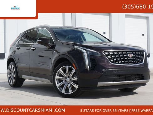 Used 2020 Cadillac XT4 Premium Luxury w/ Technology Package FWD image 1