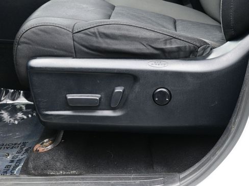 Used 2017 Toyota Tundra SR5 image 12