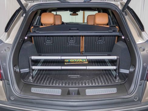 Used 2023 Cadillac XT5 Premium Luxury image 14