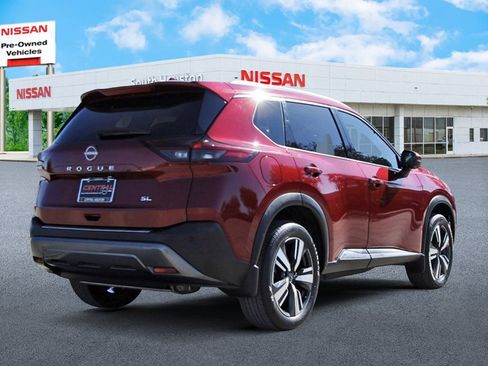 Used 2023 Nissan Rogue SL image 4