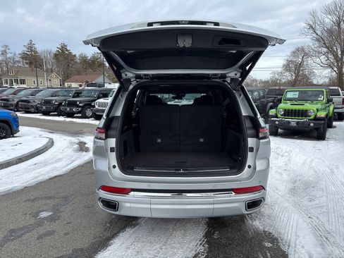 Used 2021 Jeep Grand Cherokee L Overland w/ Luxury Tech Group IV image 40