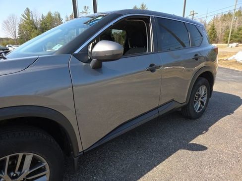 Used 2021 Nissan Rogue S image 30