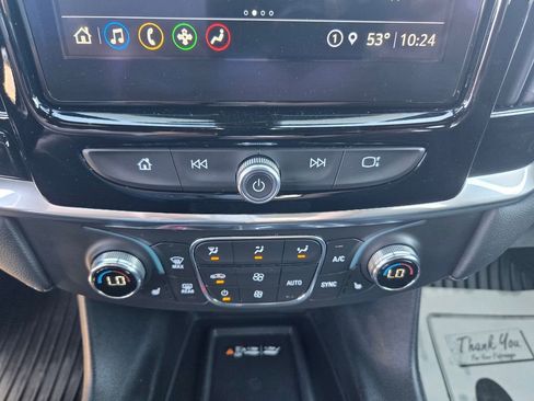 Used 2023 Chevrolet Traverse LT w/ Midnight/Sport Edition image 17