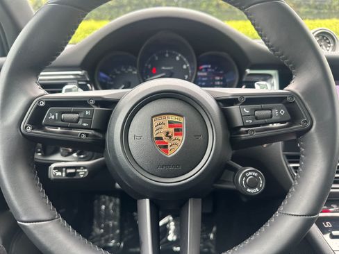 Certified 2026 Porsche Macan AWD/4WD image 26