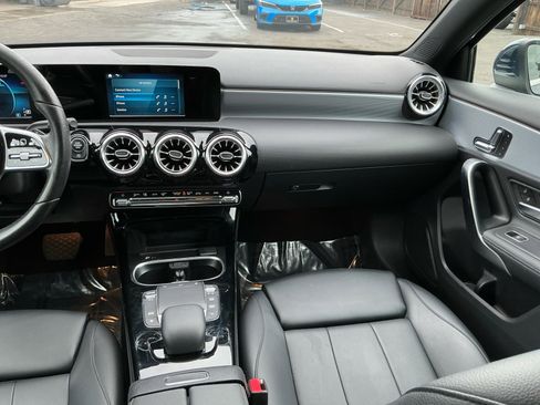 Used 2022 Mercedes-Benz A 220 image 16