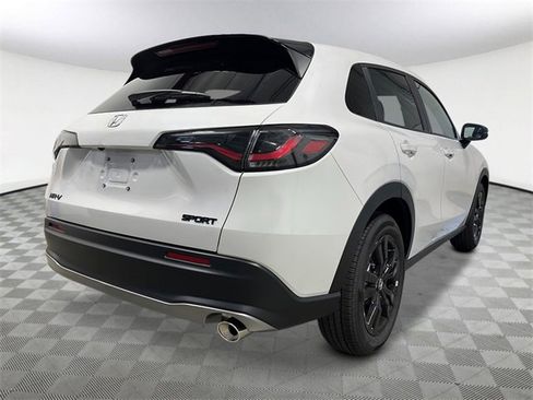 New 2026 Honda HR-V Sport image 5