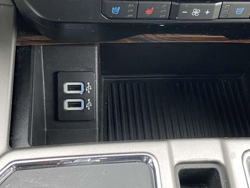 Used 2017 Ford F150 Lariat image 28