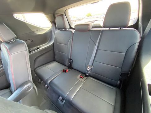 Used 2024 Chevrolet Traverse RS w/ LPO, Floor Liner Package AWD/4WD image 16