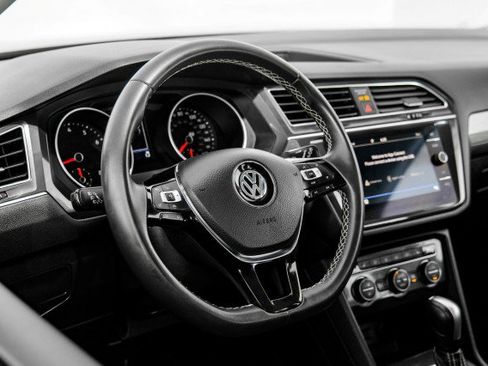 Used 2021 Volkswagen Tiguan SE R-Line AWD/4WD image 13