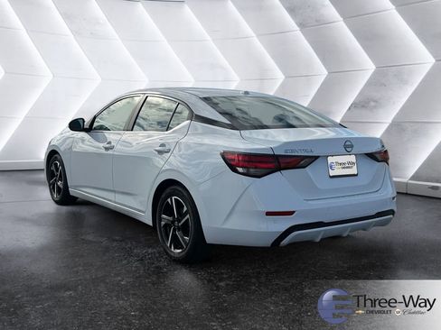 Used 2024 Nissan Sentra SV FWD image 3