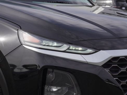 Used 2020 Hyundai Santa Fe SE FWD image 11