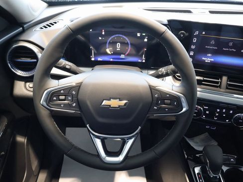 New 2026 Chevrolet Trax LT w/ LT Convenience Package image 14