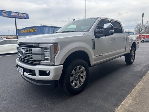 Certified 2019 Ford F350 Platinum w/ Platinum Ultimate Package image 4