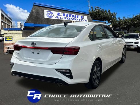 Used 2020 Kia Forte LXS FWD image 8