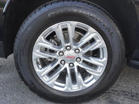 Used 2023 GMC Yukon SLT w/ SLT Premium Package AWD/4WD image 31