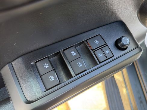 Used 2023 Toyota Tacoma SR image 13