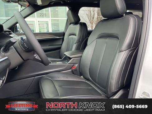 New 2026 Jeep Grand Cherokee L Limited AWD/4WD image 4