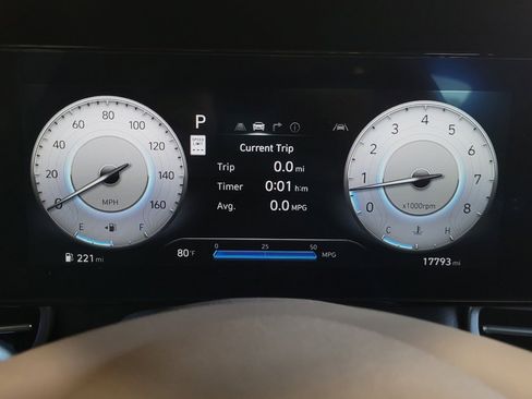 Used 2024 Hyundai Elantra SEL image 23