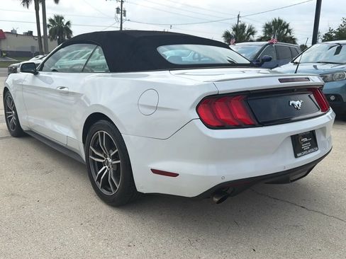 Used 2017 Ford Mustang Premium RWD image 3