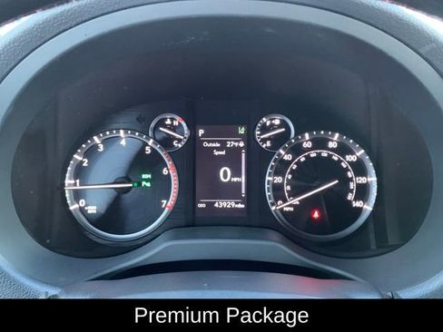 Used 2023 Lexus GX 460 Premium w/ Premium Package image 20