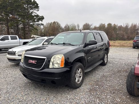 Used 2011 GMC Yukon SLE image 10
