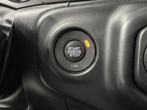 Used 2023 Jeep Gladiator Willys image 29