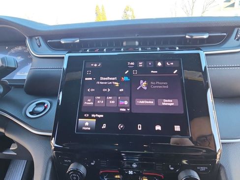 New 2025 Jeep Grand Cherokee L Laredo w/ Luxury Tech Group I image 23