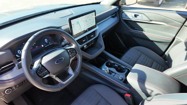 Used 2026 Ford Explorer ST-Line AWD/4WD image 11