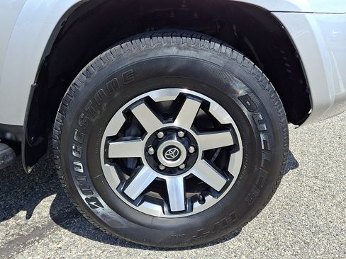Used 2023 Toyota 4Runner TRD Off-Road Premium w/ Moonroof Package AWD/4WD image 8