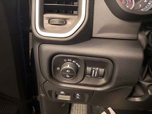Used 2026 RAM 1500 Lone Star AWD/4WD image 16