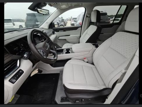 Used 2026 GMC Acadia Denali w/ Super Cruise Package AWD/4WD image 2