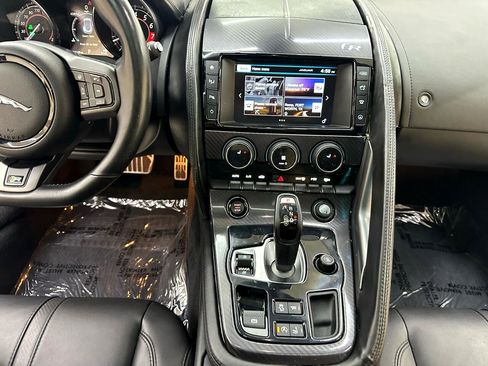 Used 2016 Jaguar F-TYPE R image 24