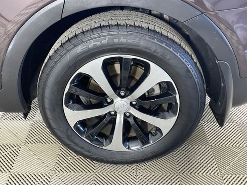 Used 2016 Kia Sorento EX w/ EX Premium Package AWD/4WD image 19