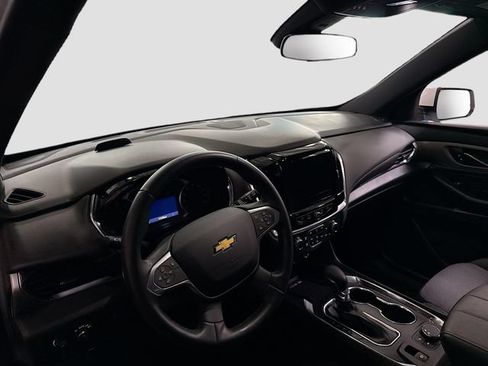 Used 2023 Chevrolet Traverse LT FWD image 10
