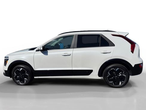 Used 2024 Kia Niro Wind FWD image 2