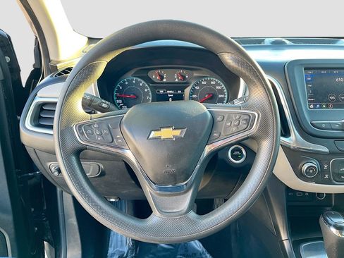 Used 2021 Chevrolet Equinox LS w/ LPO, Blackout Package FWD image 11