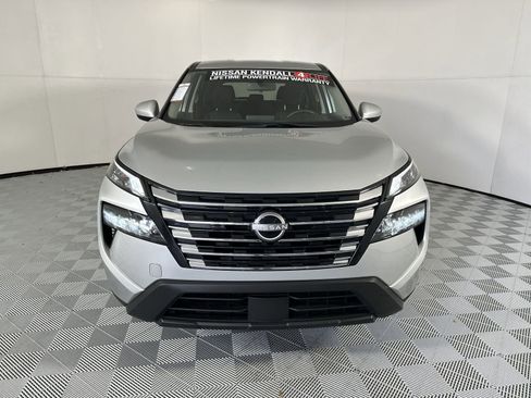 Used 2024 Nissan Rogue SV FWD image 3