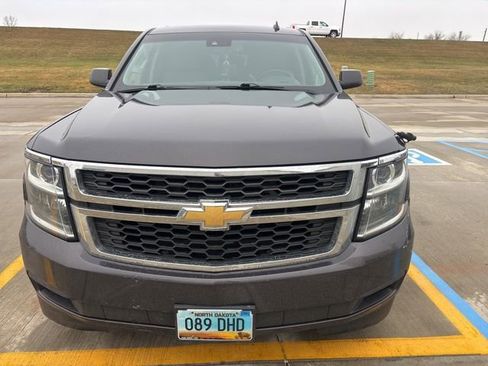 Used 2015 Chevrolet Suburban LT image 9