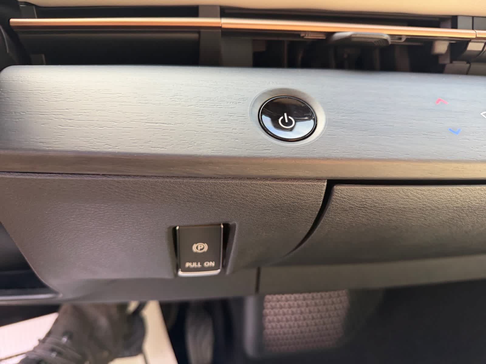 Used 2023 Nissan Ariya FWD image 30