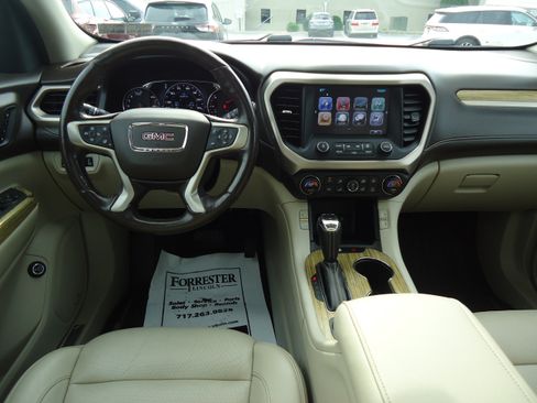 Used 2018 GMC Acadia Denali w/ Technology Package AWD/4WD image 12