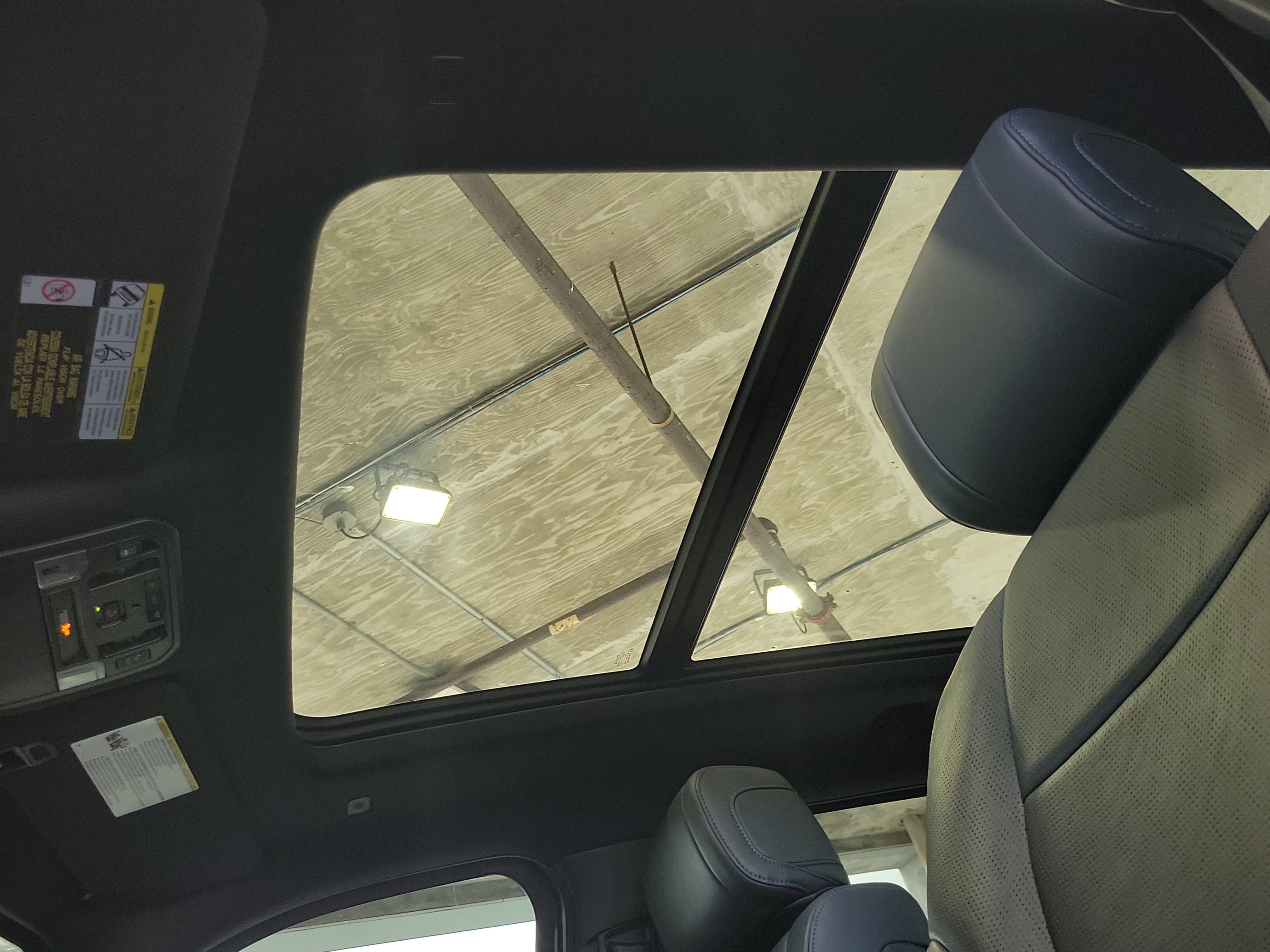 Used 2025 Toyota Tundra Platinum AWD/4WD image 21