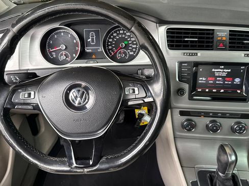Used 2015 Volkswagen Golf S FWD image 14