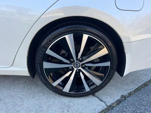 Used 2019 Nissan Altima 2.5 SR w/ SR Premium Package image 35