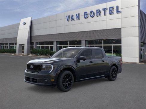 New 2025 Ford Maverick Lobo image 25